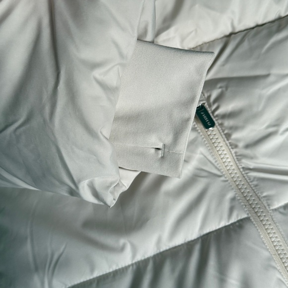 NWT Athleta Bone Stratus Puffer Jacket, Small coat hooded ivory - Picture 15 of 15